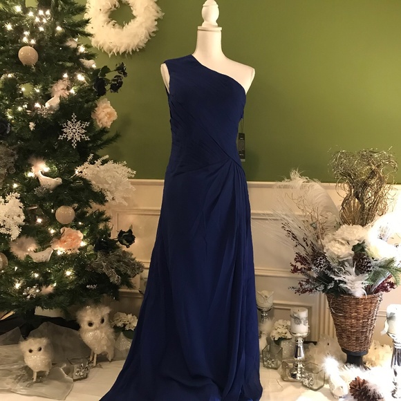 Dresses & Skirts - Formal evening gown
